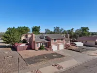 Cozy, Quiet, Beautiful Townhome. Great sleep! Patio and grill. Pet Friendly !