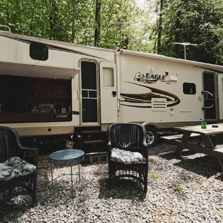 Roscoe RV Pet Friendly