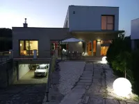 Design house with pool.