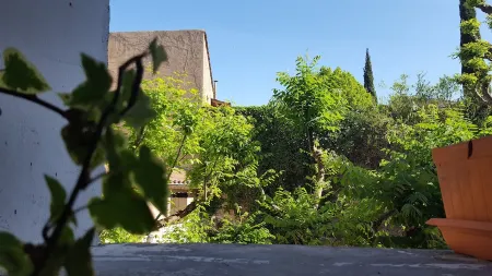 Charming 80m square apartment in the center of L'Isle sur la Sorgue