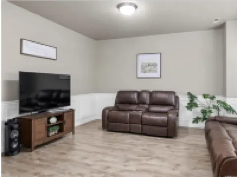 Townhome- 5 Minutes to UVU