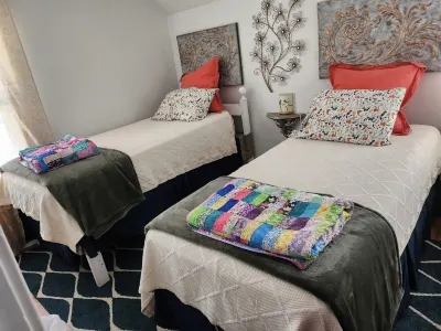 Slice of Heaven w/ Country Charm & All The Conveniences for Business & Pleasure!