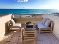 Résidence La Corniche, 70m2 apartment with full sea view, air-conditioning, wifi, garage.