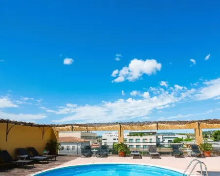 アヴィニョン グラン ホテル アヴィニョンのホテル