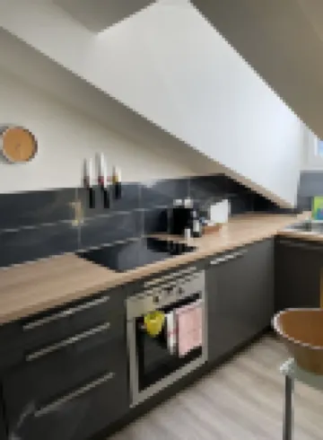 Quiet, cheerful and sunny studio in centre with lift and air conditioning