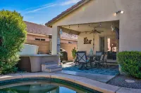 Beautiful Home with Heated Pool and Hot Tub! Spring Training and Stadium nearby.