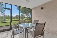 Relax by the sea! Jupiter 1-bedroom condo near Jupiter Beach Hotels near DuBois Park