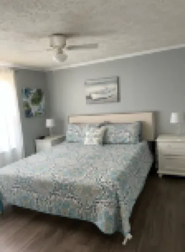 Mid lake, pet friendly 4 bedroom, 3 bath with protected swim area