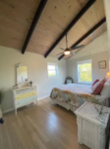 A Jolly Boat-A FEW STEPS TO BEACH-ocean side Corolla. Perfect for families!