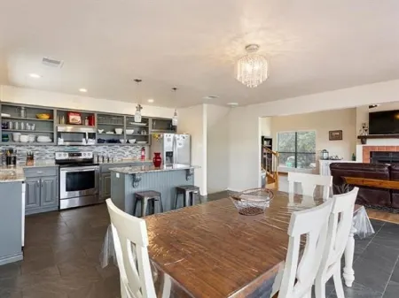 Waterfront Lake Travis Home in Point Venture, Sleeps  up to 12, Big Outdoor Deck