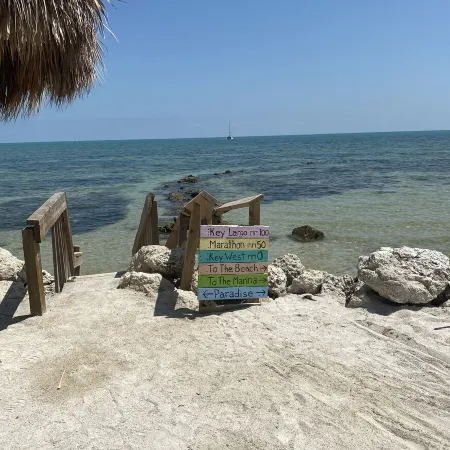 Paradise awaits, remodeled, marina, pickleball, tennis, pools, salt water lagoon