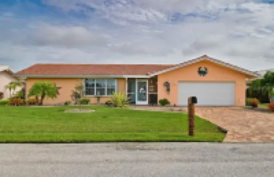 Punta Gorda Isles Updated 2b2b Canal Pool Home - Jan-March Weeks Available!