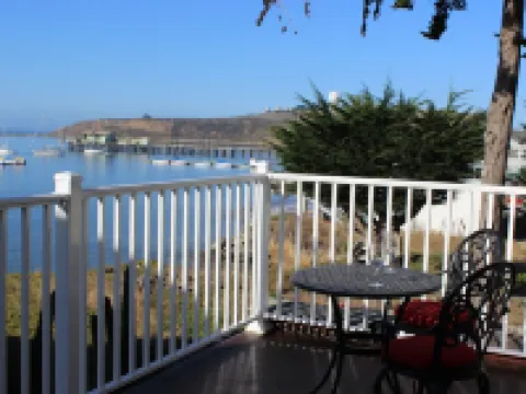 Captain's quarters Hotels in Moss Beach