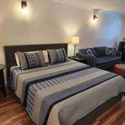 Condo in the Heart of Shanty Creek Resort! Rooms