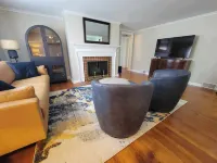 Charming retro house on University Ave, walking distance from WVU Stadium.