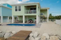 4 Bedroom 3 Full Bath Home on Canal in Marathon w/Private 35 foot dock