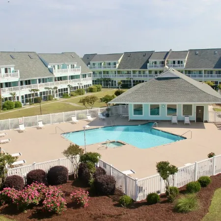 Oceanside Studio Condo. Walking Distance to Beach!