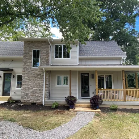 Battlefield Bungalow- Walk to Pickleball & Downtown!