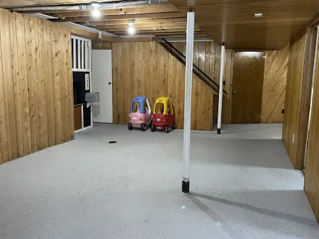 Heart of Houghton! Trails, Shopping & More!