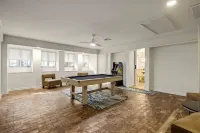 3-bedroom, 4 1/2 baths, house with WiFi, AC in wooded area in Saint Martinville