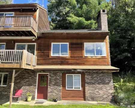 Green Mountain Access: Hotels in Mendon