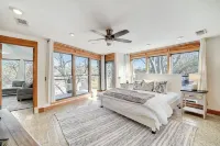 River front villa w/ pool, BBQ, hiking, fireplace