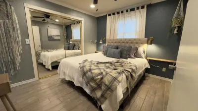 Entire home in Stillwater, Oklahoma - Walking distance to downtown! Hotels in 