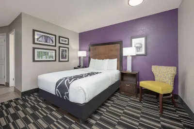 La Quinta Inn by Wyndham El Dorado Hotels near Henley Feed & Farm Supply Inc.