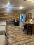 Cozy  studio style space with AC and WiFi on  beautiful Cottonwood Lake