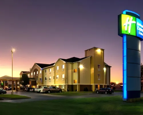 Holiday Inn Express & Suites CANYON by IHG Hotels in Canyon