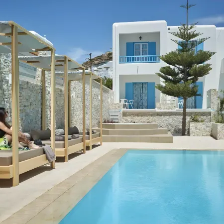 Mykonos Kosmoplaz Beach Resort Hotel