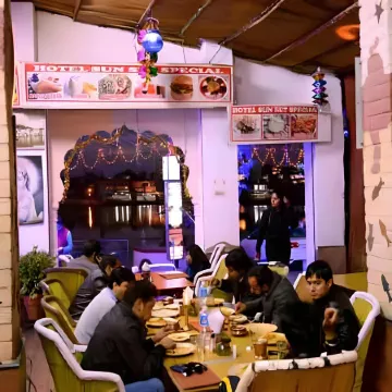 Hotel Sun Set Cafe