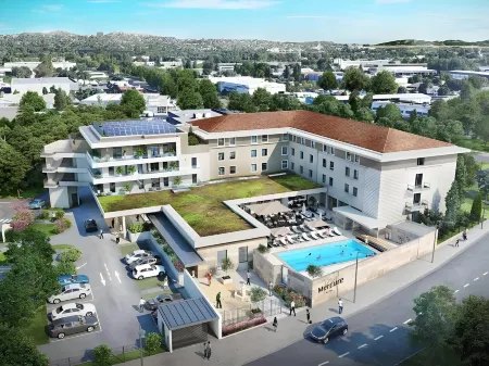 Mercure Avignon TGV Hotel et Spa Отели рядом с достопримечательностью «Папский дворец»