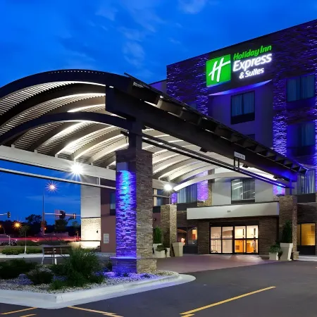 Holiday Inn Express & Suites FORT DODGE by IHG
