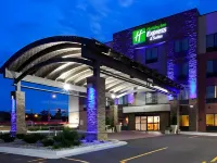 Holiday Inn Express & Suites Fort Dodge Hotels near Loomis Park