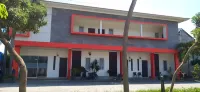 Fidelia Homestay Palu Mitra RedDoorz Hotels near Butik paradise