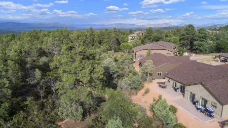 Watching Wildlife: Private Oasis for 4 w/ Patio, BBQ & Parking. Step Inside!