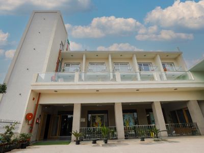 Hotel Mukut Mani