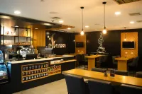 Hilton San Salvador - bar