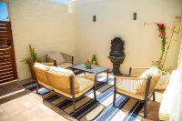 Granada Luxurious: Cozy Private Retreat w/ Pool Hotels in Casas Adobes