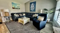 Charming 3-bedroom house with Private in-ground pool. Fast WiFi and AC in Naples