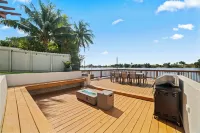 Luxury 8Br Home w/ Pool, Spa & Game Room Fun