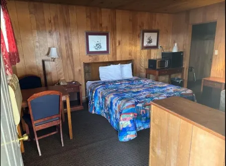 Love Hotels Western Holiday by OYO at Harlan Lake NE