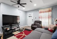 3-bedroom townhome in peaceful Wilmington with AC, WiFi. Enjoy your stay