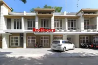 RedDoorz Near Jogja City Mall 3 Hotels in Sleman Regency