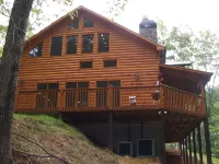 Location location!!!!Beautiful Log Cabin Retreat in the Aska Adventure Area.