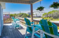 Modern Beach Cottage! Short Walk to the Beach!!