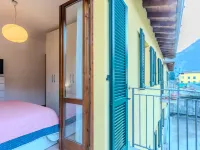 Teto Hotels in Dongo