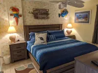 Sunrise Direct Ocean front 2-bedroom condo steps to the Beach at Daytona Beach Các khách sạn gần Van Avenue Park