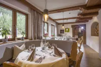 Hotel Waldfriede - der Logenplatz im Zillertal Hotels in Fügenberg